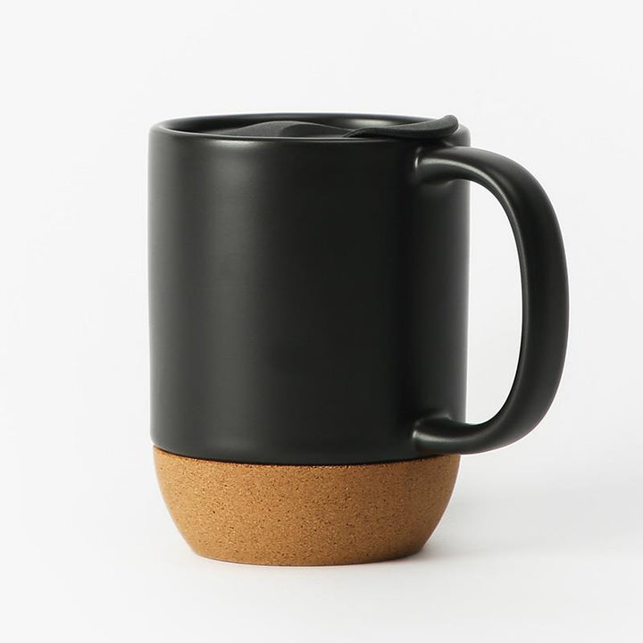 Kaffee- und Teetassen HELGA Tassen aus Keramik & Kork Schwarz büro cj entwurf Facebook geschirr keramik minimal modern office tasse